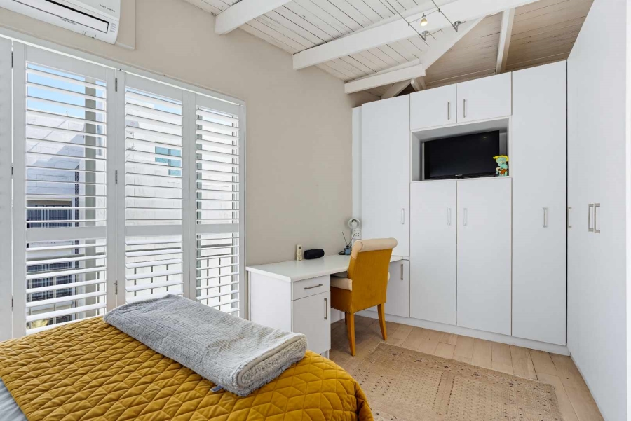 4 Bedroom Property for Sale in Bantry Bay Western Cape